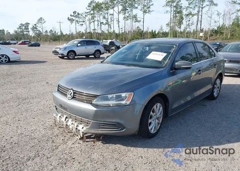 2014 Volkswagen Jetta 1.8T Se z USA, uszkodzony, nr VIN 3VWD07AJXEM443209